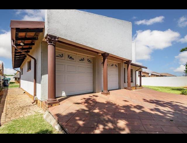 4 BEDROOM HOUSE FOR SALE IN DAWN PARK